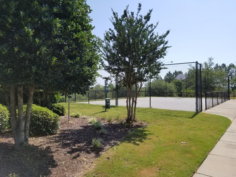 tennis and sports field - 1011 Harts Cove Way