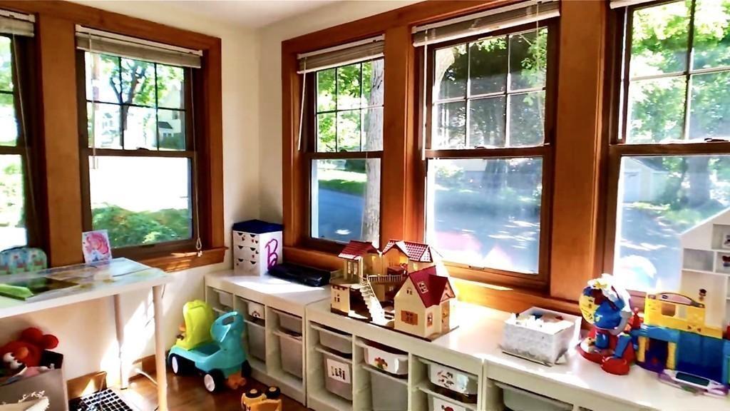 Building Photo - 8 Dunedin Rd