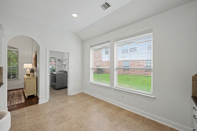 Building Photo - 7 Fraiser Fir Pl