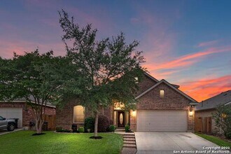 Building Photo - 8415 Spicewood Bend