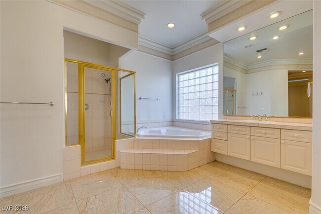 Building Photo - 8706 Mesa Madera Dr