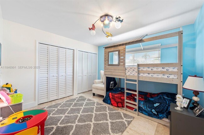 Building Photo - 5901 SW 56th Terrace