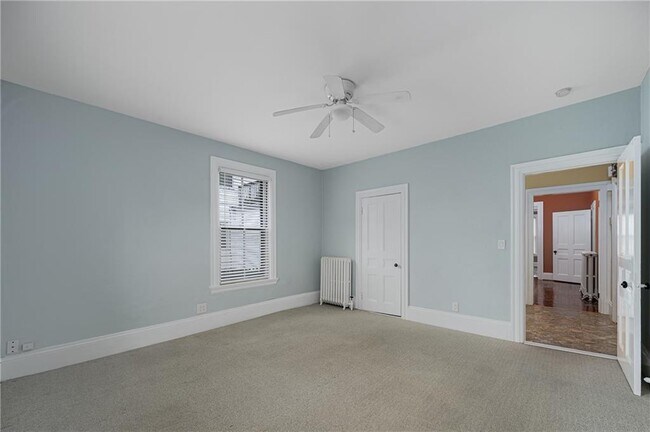 Building Photo - 22 Sycamore St