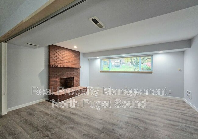 Building Photo - 19711 41st Ave NE