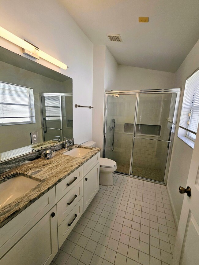 Building Photo - 114 Spoonbill Ct