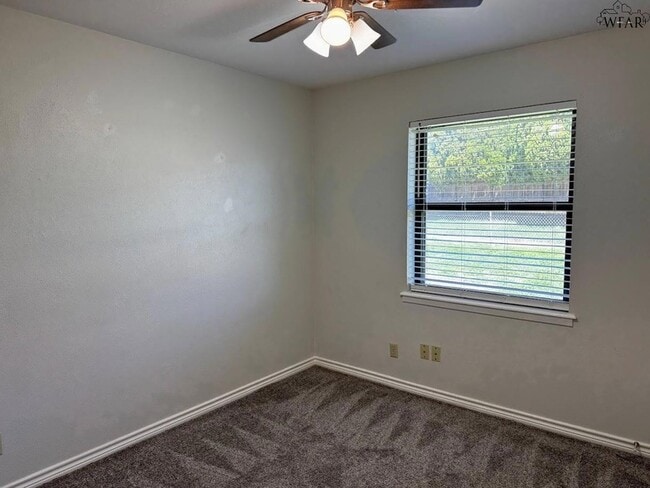 Building Photo - 4610 N Eden Hills Cir