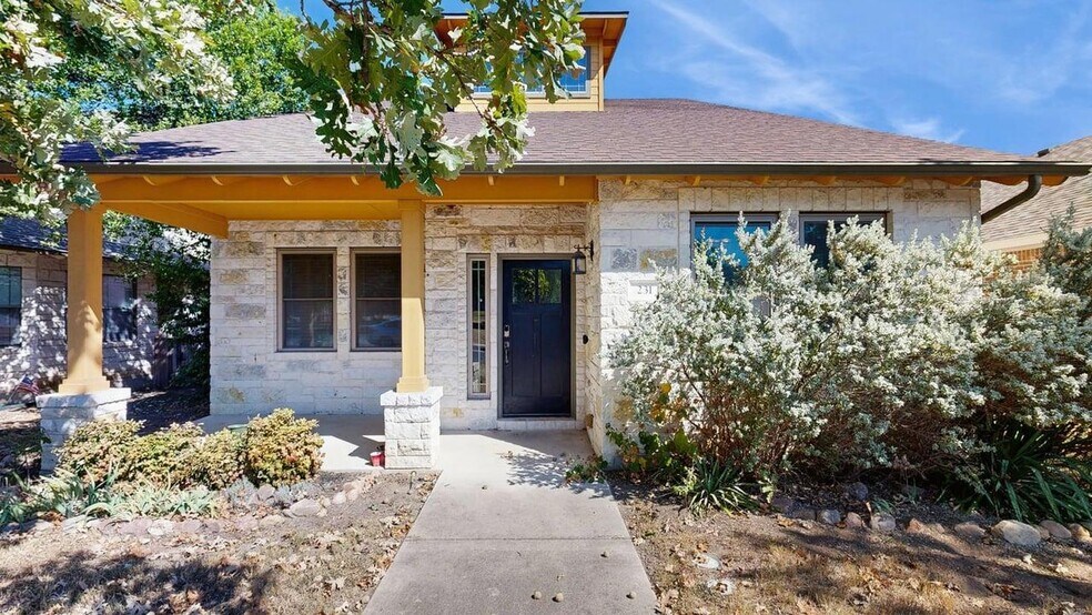 Primary Photo - Beautifully updated home in a peaceful Geo...