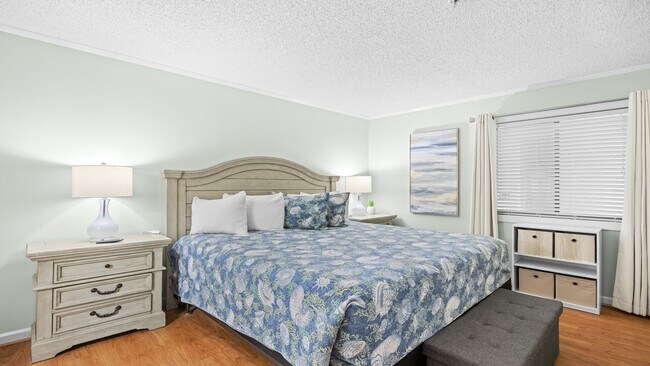 Building Photo - 415 Ocean Creek Dr