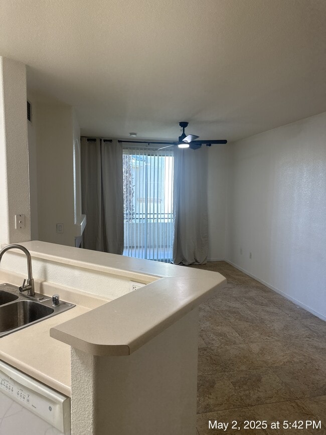 Building Photo - 7119 N Durango Dr