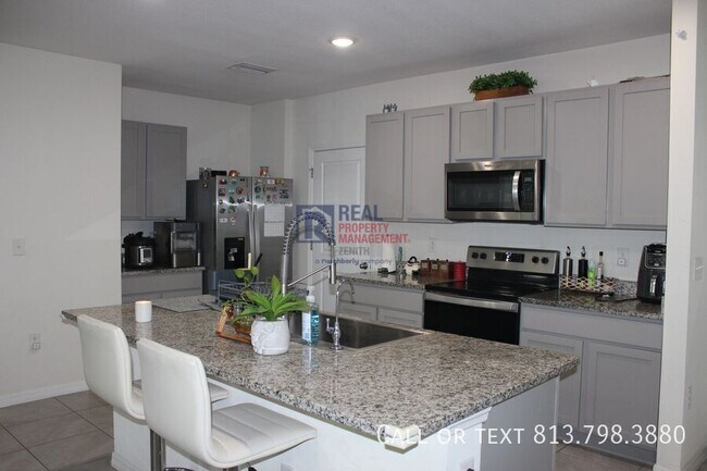 Building Photo - 3199 Suncoast Plains Dr