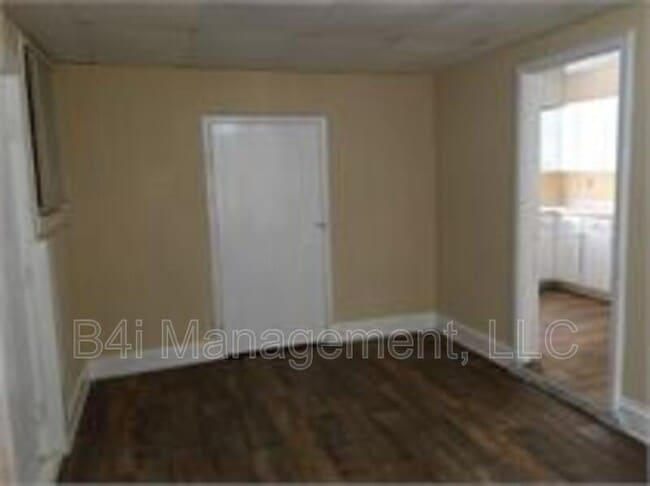 Building Photo - 1108 George Cir