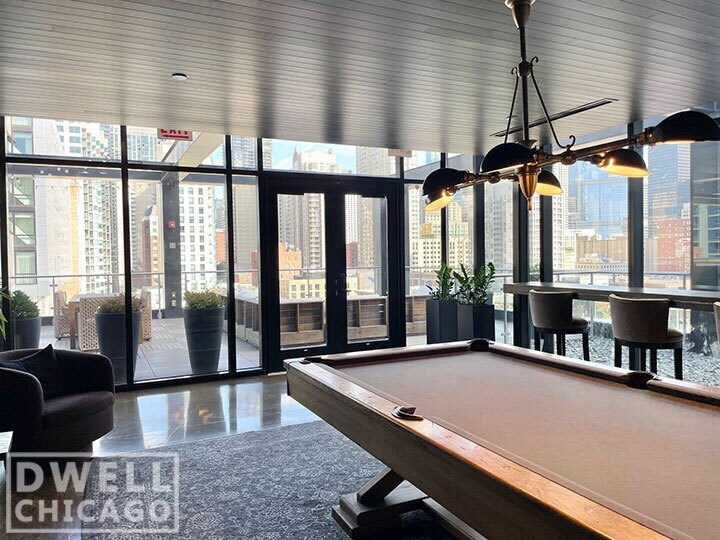 Building Photo - 700 N La Salle Dr