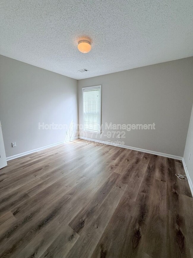 Building Photo - 2425 Elkhorn Ter