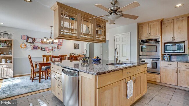 Building Photo - 8317 Harland Dr