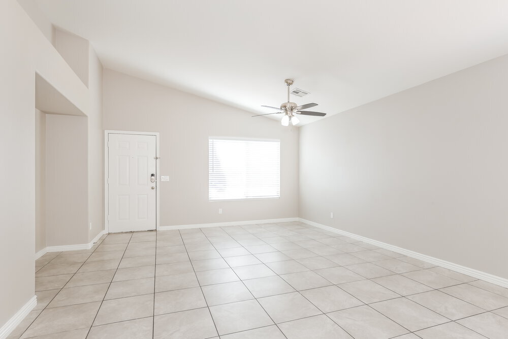 Building Photo - 15948 W Lundberg St