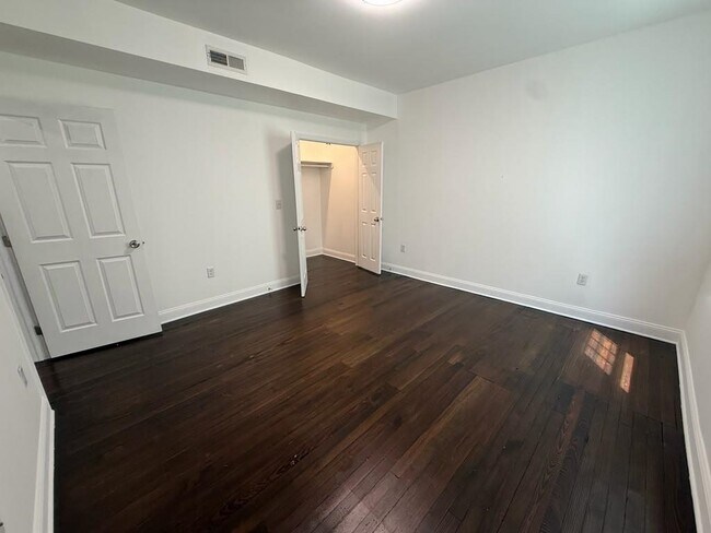 Building Photo - 152 Stevens Ave