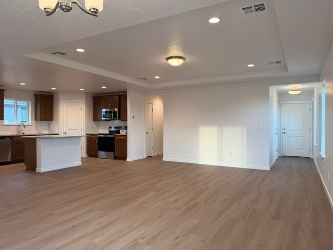 Building Photo - 10113 Longtail Dr