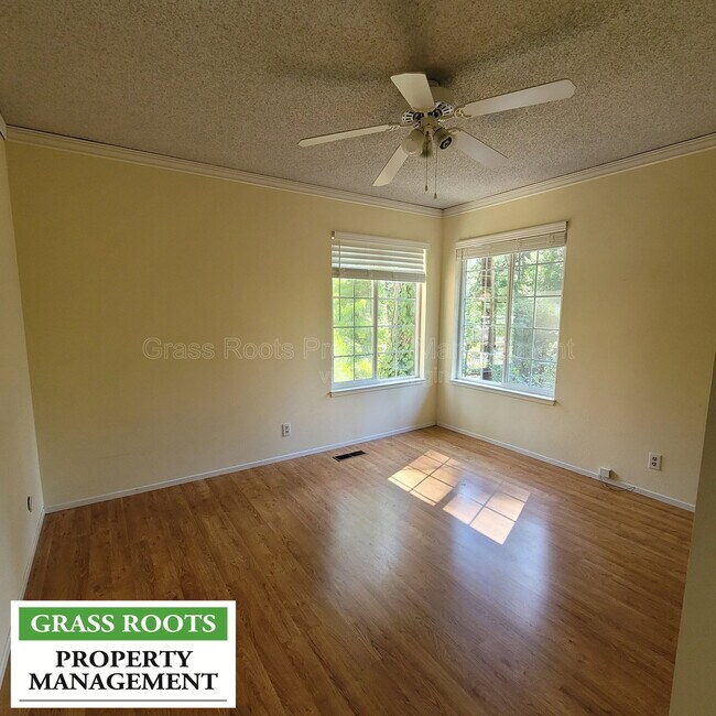 Building Photo - 20 Turpentine Dr