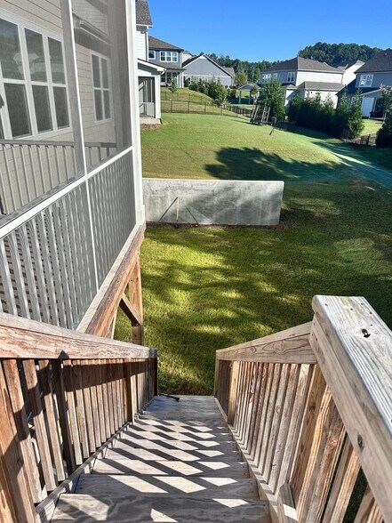 Building Photo - 113 Crested Coral Dr