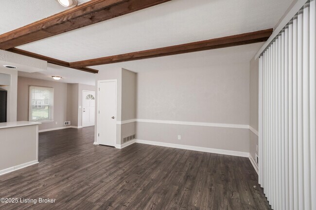 Building Photo - 6203 Big Ben Dr