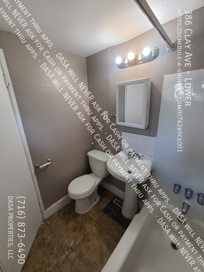 Building Photo - 386 Clay Ave