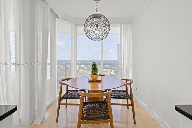 Building Photo - 21055 Yacht Club Dr