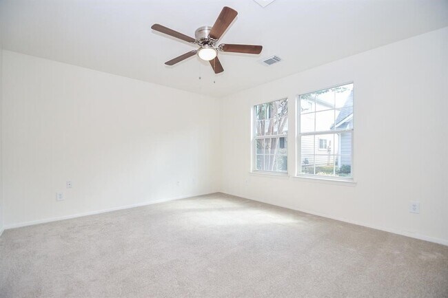 Building Photo - 20638 Patriot Park Ln