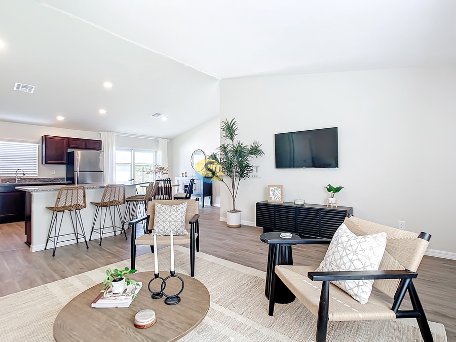 Building Photo - 6 Pine Cedar Dr