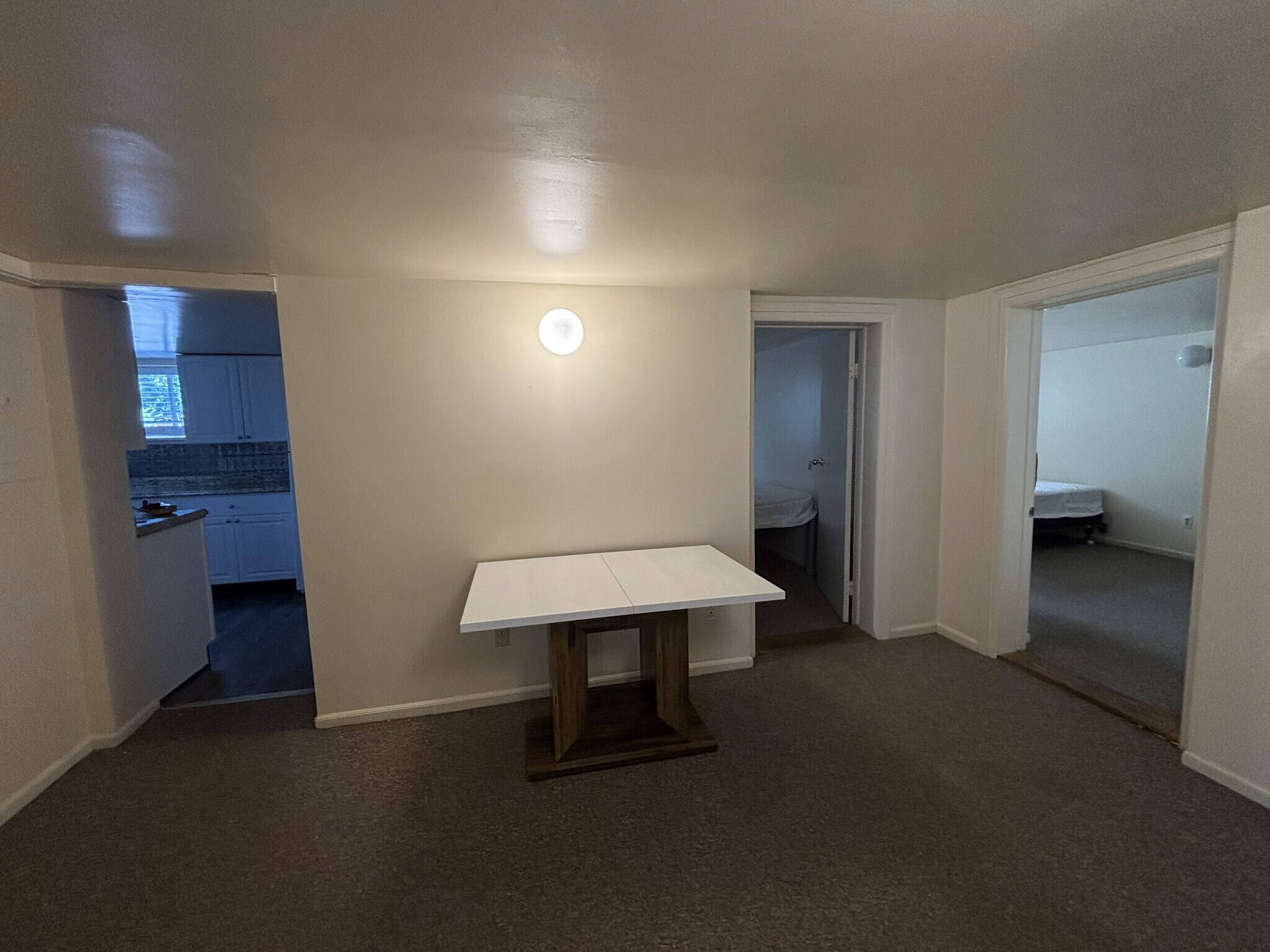 Building Photo - 910 S State St