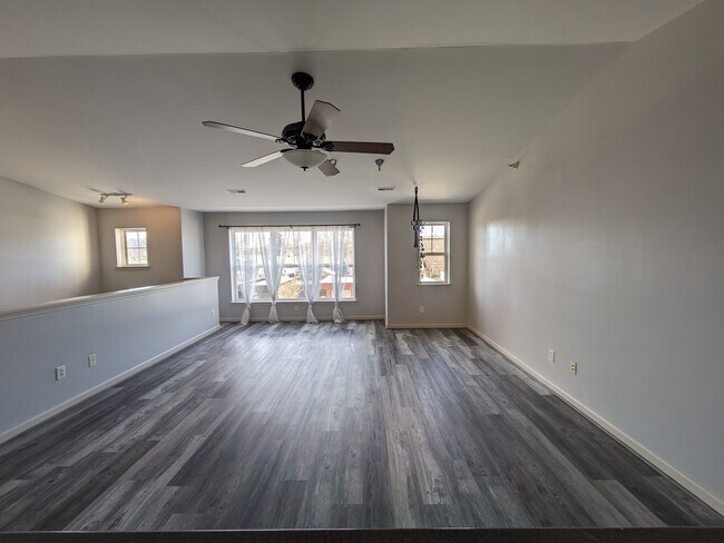 Building Photo - 3300 Hilton Rd