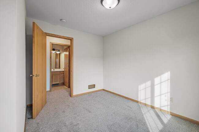 Building Photo - 2549 Cobble Hill Ct