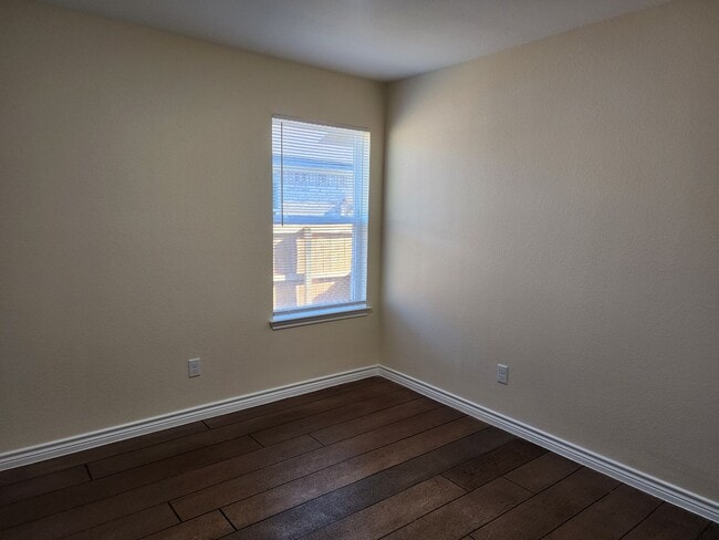Building Photo - 546 Lost Trl