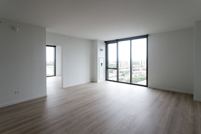 Interior Photo - Solstice on the Park
