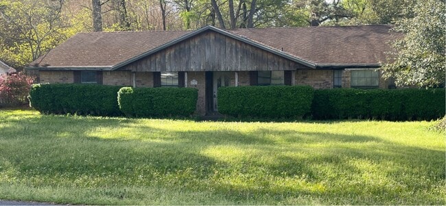 Building Photo - 4343 Hampton Ln