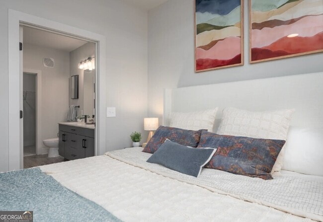 Building Photo - 1400 Laurel Crossing Pkwy NE