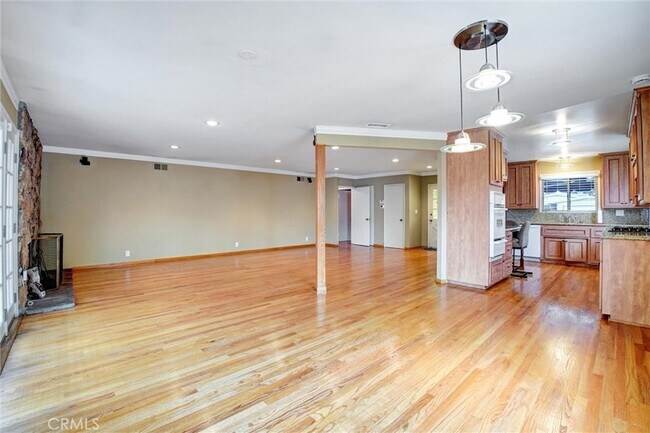 Building Photo - 17230 Bonham Ave