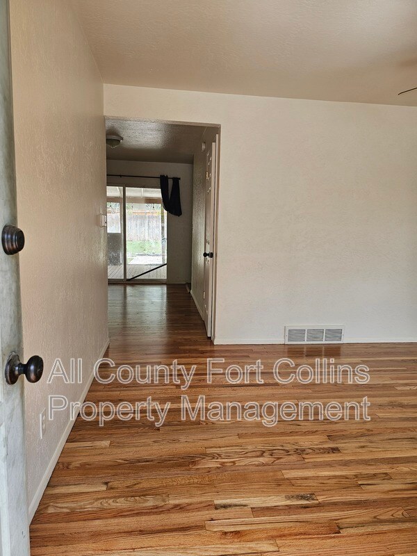 Building Photo - 2511 16th Ave
