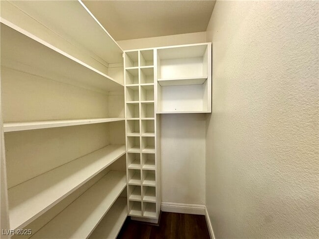 Building Photo - 9796 Raven Wing Canyon Ct