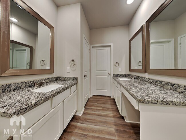 Building Photo - 11731 Miller Cir