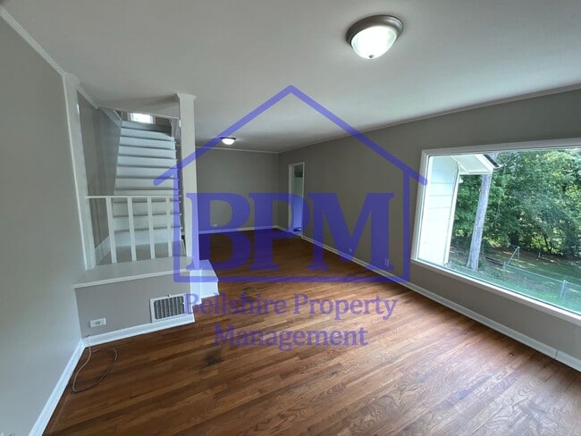 Building Photo - Charming 2-Bedroom Home in the Heart of Di...
