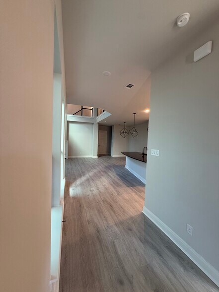 Building Photo - 1502 Roundup Way