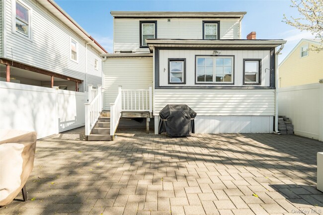 Building Photo - 109 Broadway