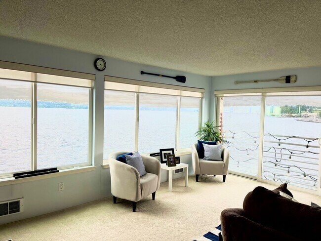 Building Photo - Kirkland Waterfront Condo Available Now! S...