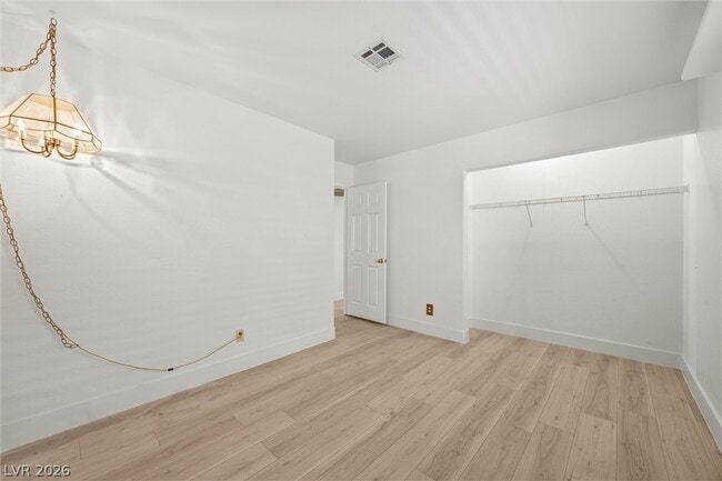 Building Photo - 360 Humboldt North Dr