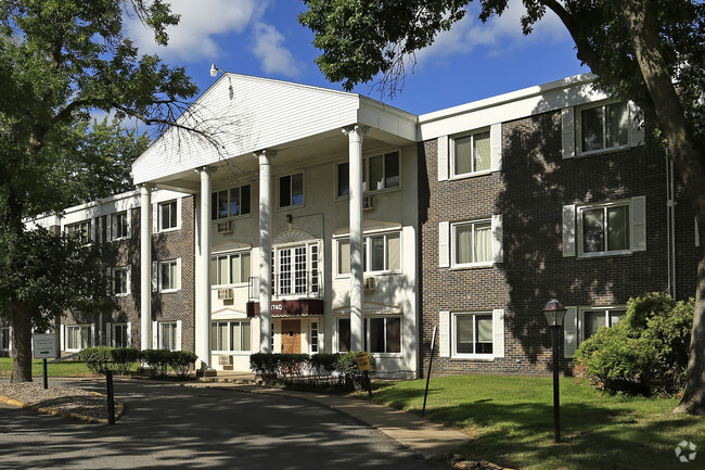 Building Photo - Larpenteur Manor Apartments