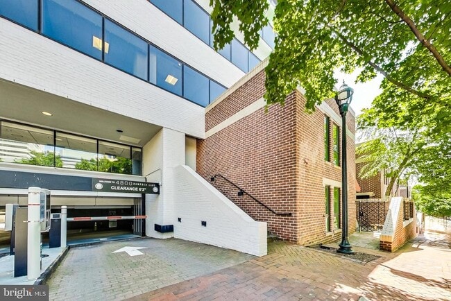 Building Photo - 4814 Hampden Ln