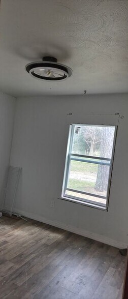 Building Photo - 13298 County Rd 190
