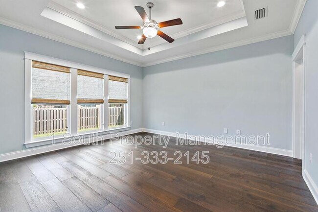 Building Photo - 925 Charleston Loop