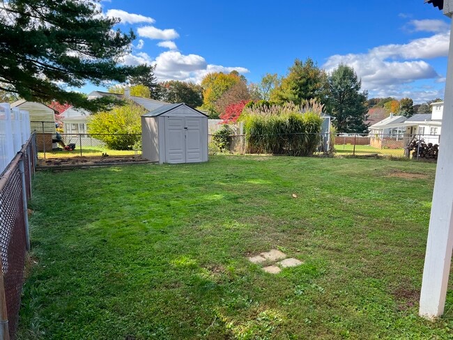 Building Photo - 207 Cumberland Dr