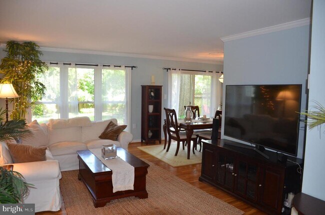 Building Photo - 8705 Yardley Dr